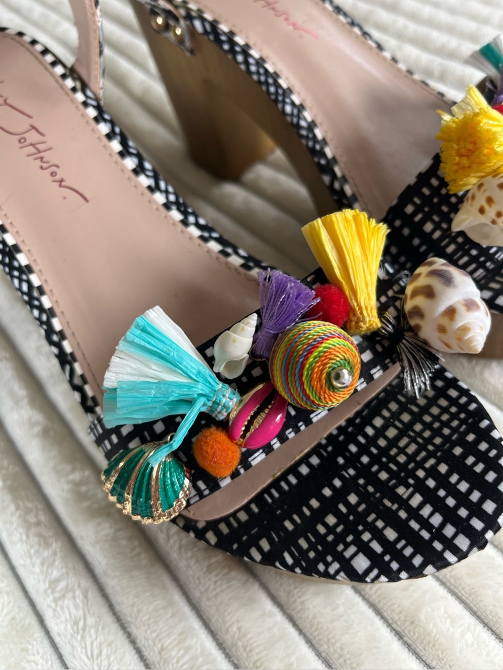 Betsey Johnson Jillie Block Heel Platform Sandals with Multicolor Tassels Size 9